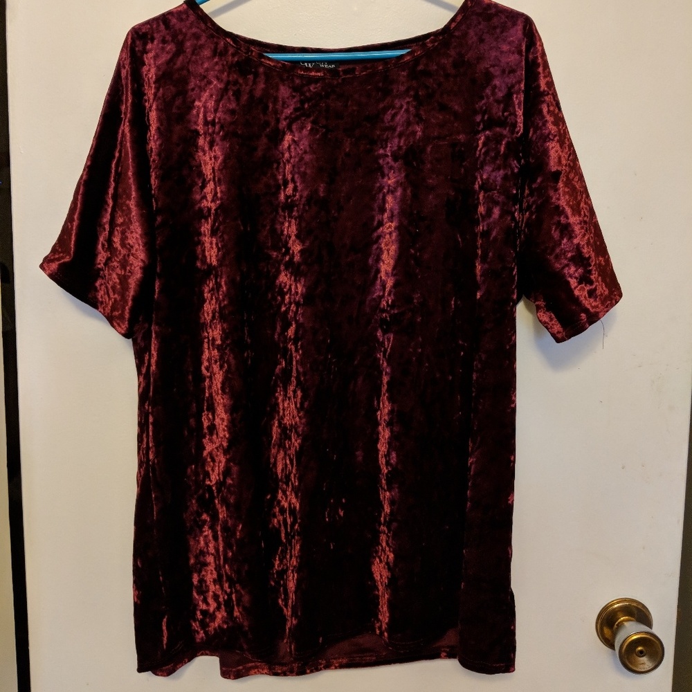 Red Velvet Tee
